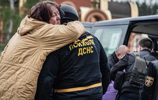 Скільки людей вже евакуювали з прикордоння Харківської області: дані ДСНС